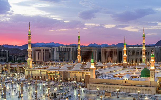 610x380-umrah-madinah-city-2-(1)